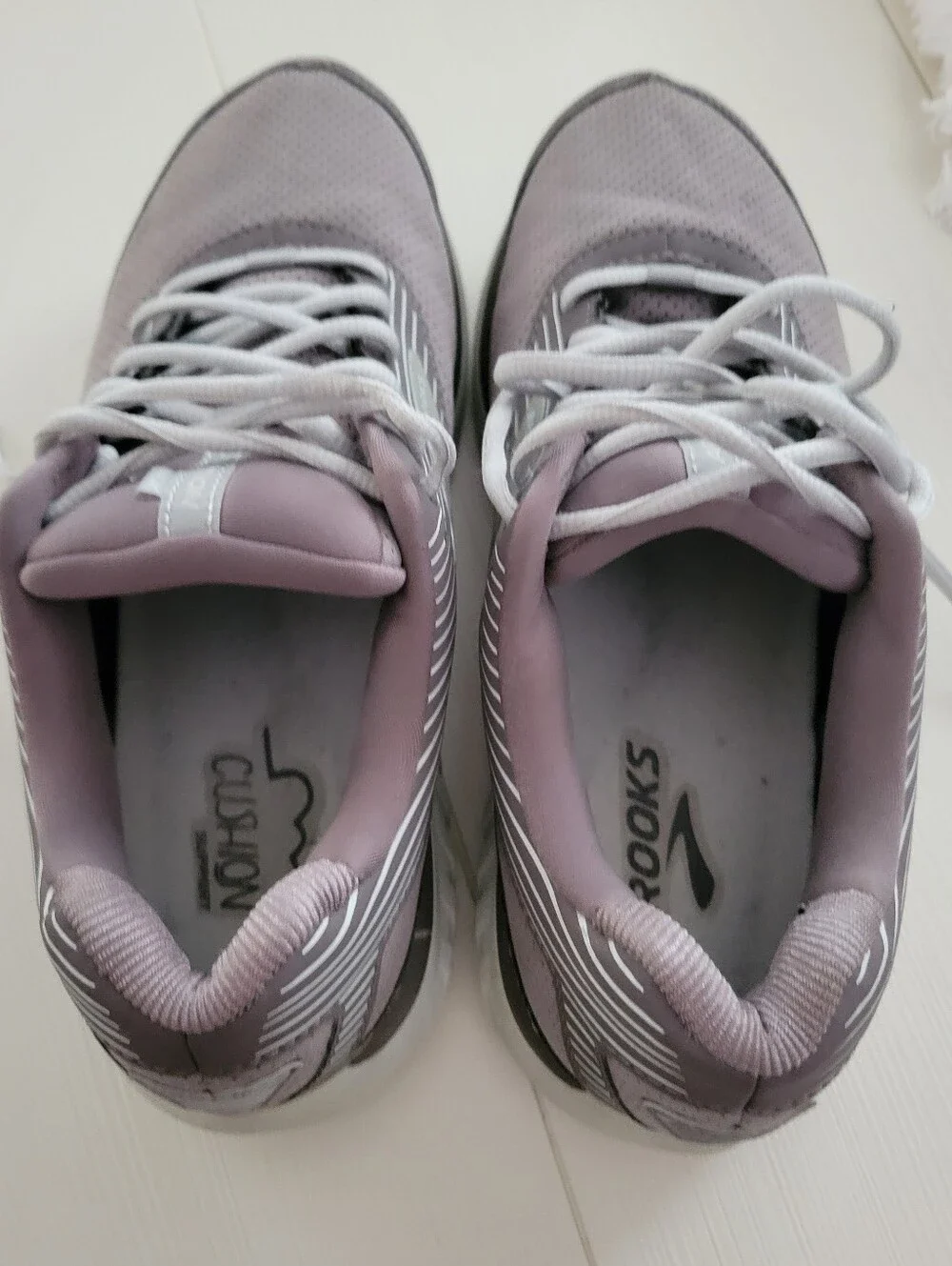 Brooks Addiction Walker Sneaker Women's 10.5B, Grey/Purple